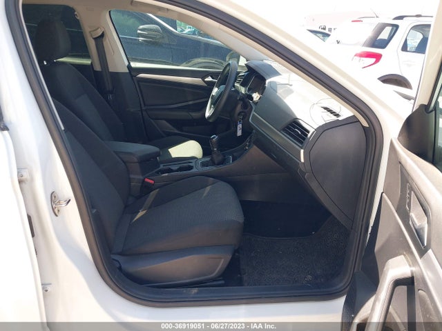 3VWN57BU1MM088587 Volkswagen Jetta S/r-line