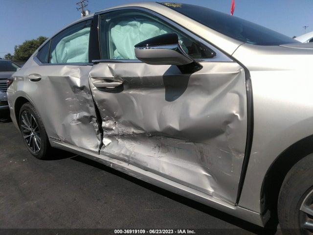 58ADA1C15NU021469 Lexus Es Es 300h