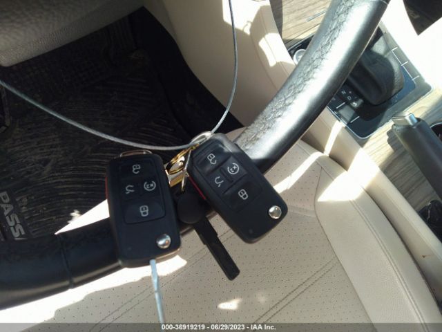 1VWGT7A33HC030365 Volkswagen Passat 1.8t Se