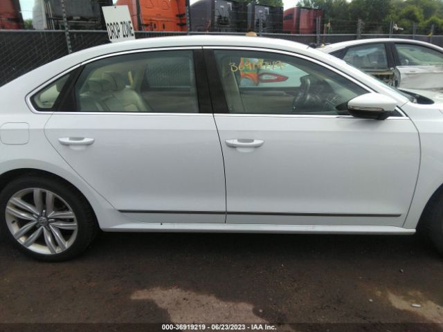 1VWGT7A33HC030365 Volkswagen Passat 1.8t Se