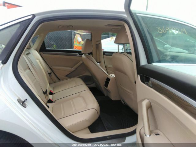 1VWGT7A33HC030365 Volkswagen Passat 1.8t Se