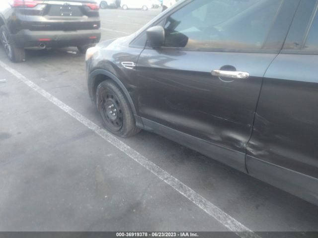 1FMCU0F76GUA11590 Ford ESCAPE S