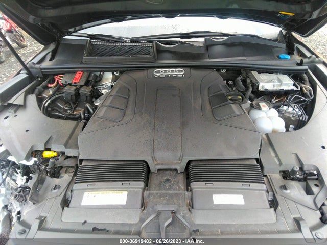 WA1LAAF70JD050857 Audi Q7 Premium Plus