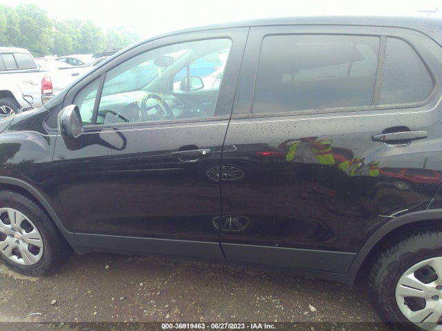 Chevrolet TRAX LS 2019 3GNCJKSB3KL183816 Image 14