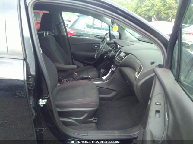 Chevrolet TRAX LS 2019 3GNCJKSB3KL183816 Image 5
