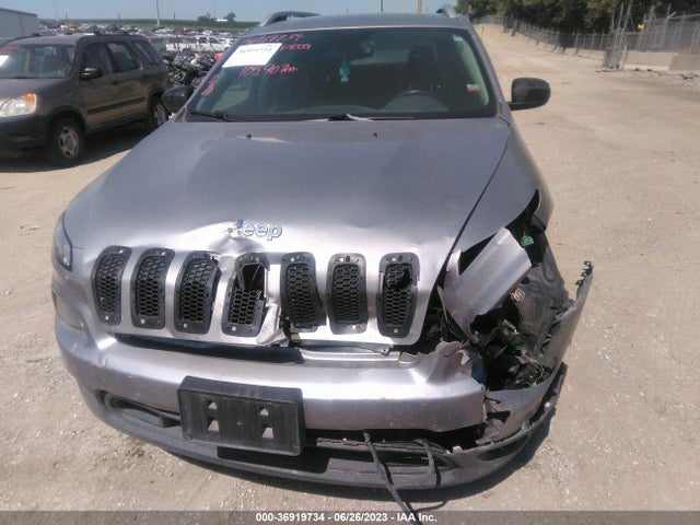 1C4PJMCB6GW301461 Jeep Cherokee Latitude