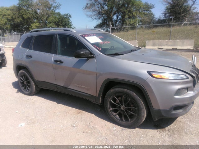 1C4PJMCB6GW301461 Jeep Cherokee Latitude