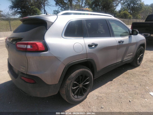 1C4PJMCB6GW301461 Jeep Cherokee Latitude