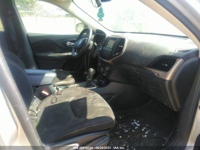 1C4PJMCB6GW301461 Jeep Cherokee Latitude