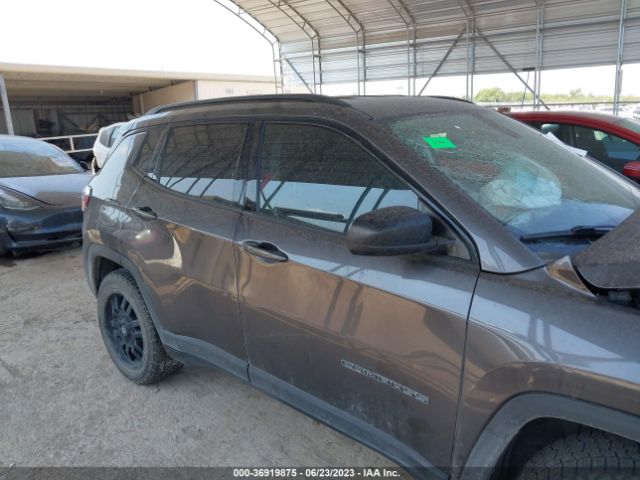 3C4NJCAB8JT286477 Jeep Compass Sport