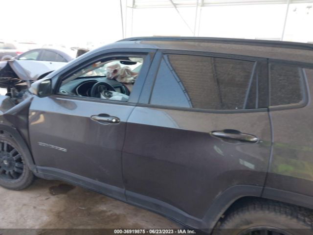 3C4NJCAB8JT286477 Jeep Compass Sport