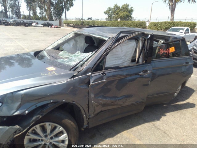 3VV1B7AX9KM048987 Volkswagen TIGUAN S