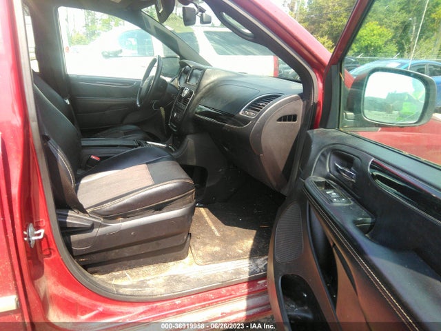 2C4RC1HG1ER329955 Chrysler Town & Country S