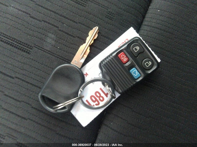 2011 FORD FOCUS SE VIN: 1FAHP3FN4BW186134