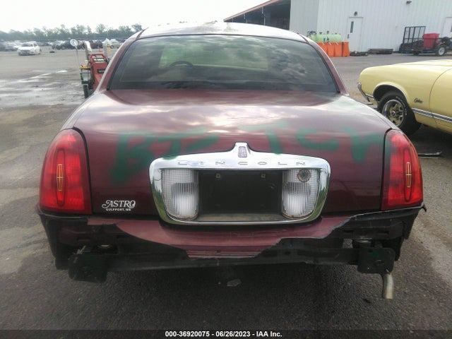 2000 LINCOLN TOWN CAR EXECUTIVE VIN: 1LNHM81W2YY765356