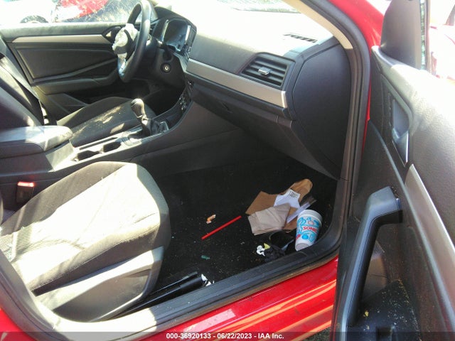 3VWN57BU2KM050217 Volkswagen JETTA S
