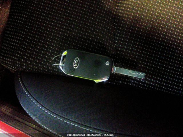 3KPF24ADXKE052985 KIA Forte Lxs