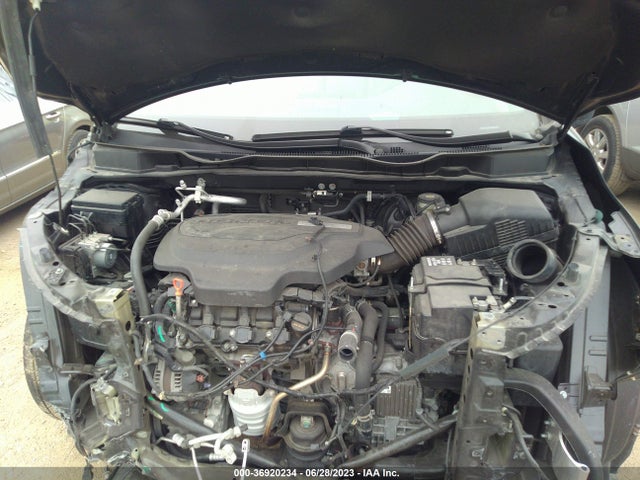 Honda Odyssey Touring 2018 5FNRL6H80JB001552 Image 10