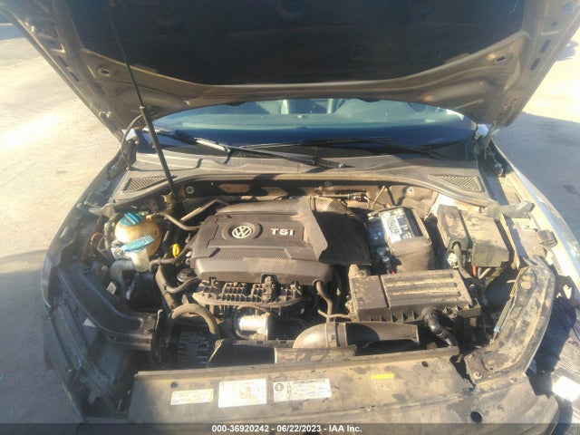 1VWBT7A39GC011361 Volkswagen Passat 1.8t Se