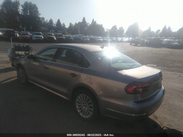 1VWBT7A39GC011361 Volkswagen Passat 1.8t Se