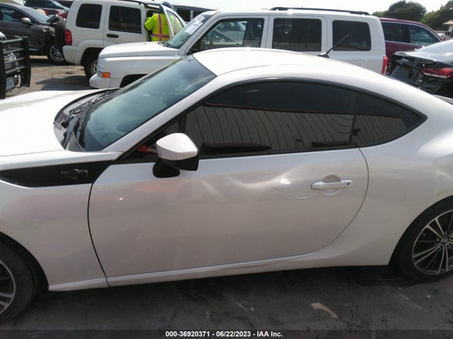 2013 SCION FR-S VIN: JF1ZNAA18D2725285