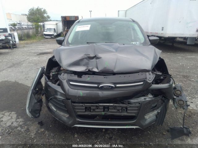 1FMCU9GX5FUC31546 Ford ESCAPE SE