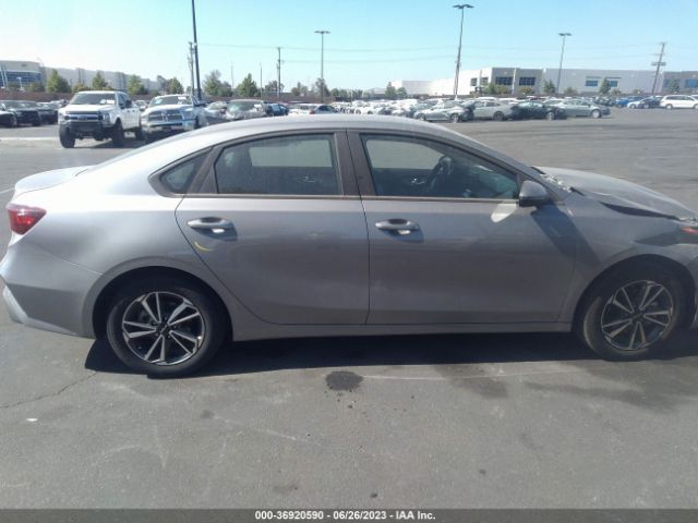 3KPF24AD8PE606841 KIA Forte Lxs