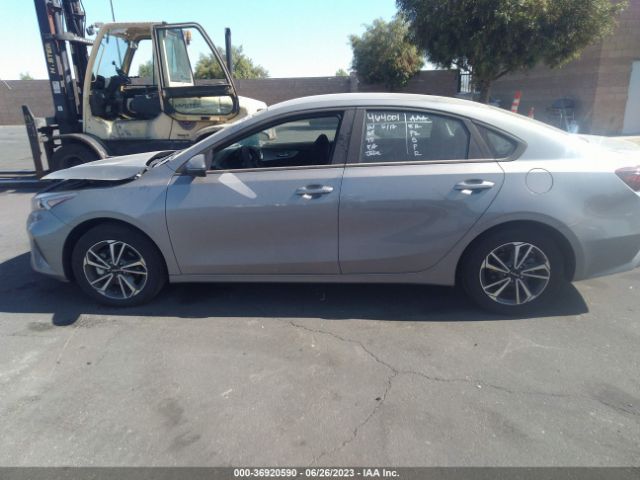 3KPF24AD8PE606841 KIA Forte Lxs