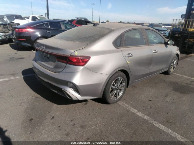 3KPF24AD8PE606841 KIA Forte Lxs