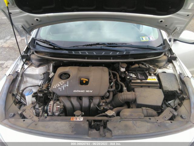 3KPFK4A7XJE228202 KIA FORTE LX
