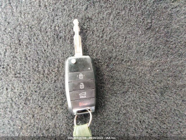 3KPFK4A7XJE228202 KIA FORTE LX