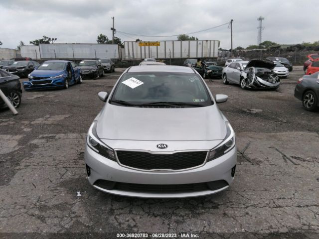 3KPFK4A7XJE228202 KIA FORTE LX