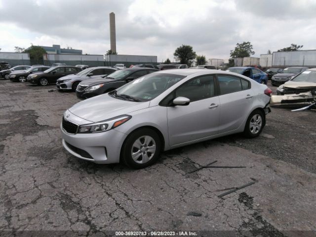 3KPFK4A7XJE228202 KIA FORTE LX