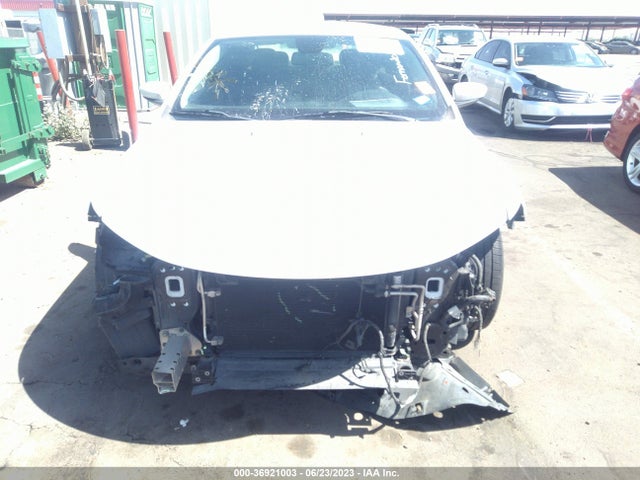 1C3CCCAB8FN620827 Chrysler 200 Limited