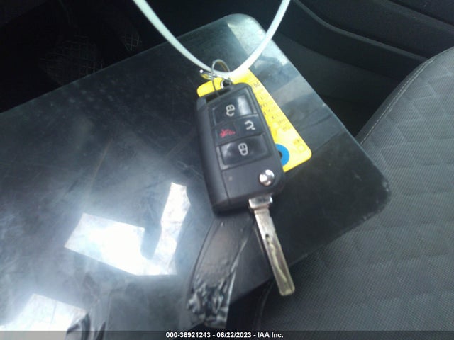 3VV1B7AX5JM047365 Volkswagen TIGUAN S