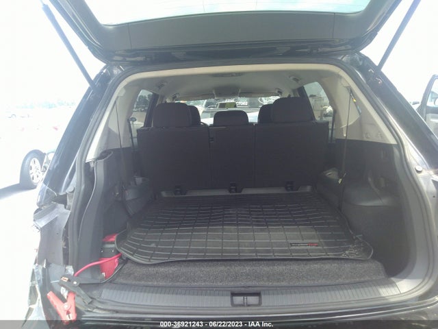 3VV1B7AX5JM047365 Volkswagen TIGUAN S