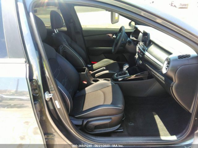 3KPF34ADXME325374 KIA Forte Gt-line