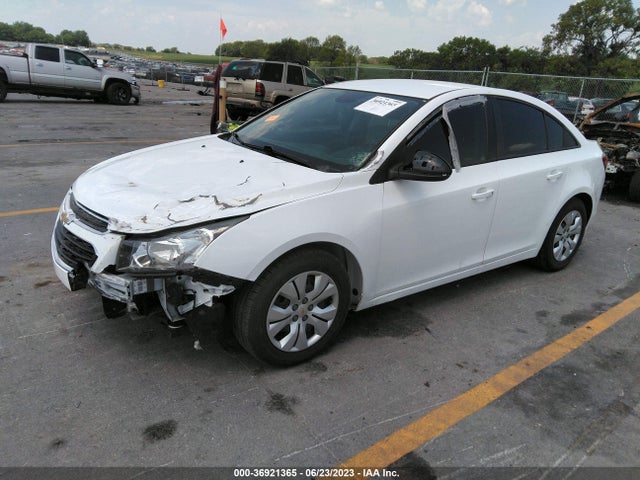 Chevrolet Cruze Limited Ls 2016 1G1PC5SH8G7214931 Image 2