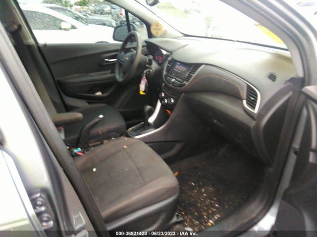 Chevrolet TRAX LS 2020 3GNCJKSB1LL329387 Image 5