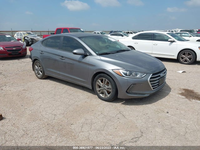 2018 5NPD84LF2JH369206 main image