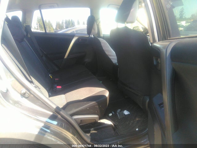 Toyota RAV4 LE 2015 JTMBFREV3FJ030578 Image 14