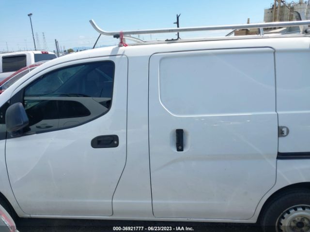 3N6CM0KN4FK728526 Nissan Nv200 S/sv
