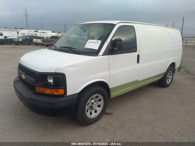 Chevrolet EXPRESS CARGO VAN 2014 1GCSGAFXXE1130786 Image 2