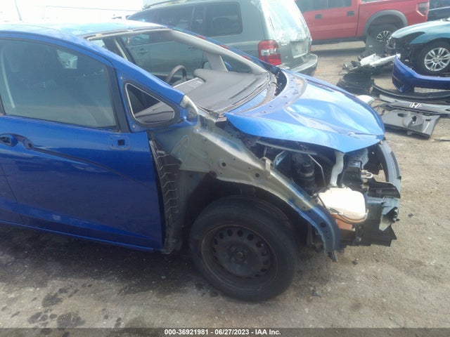 Honda FIT LX 2015 3HGGK5H54FM779156 Image 6