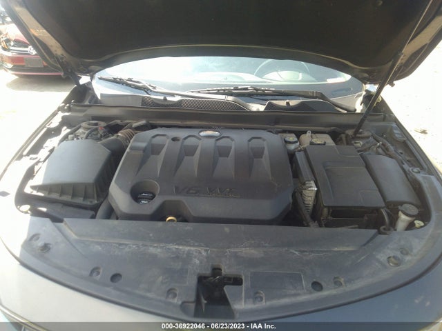 Chevrolet IMPALA LT 2018 2G1105S31J9167783 Image 16