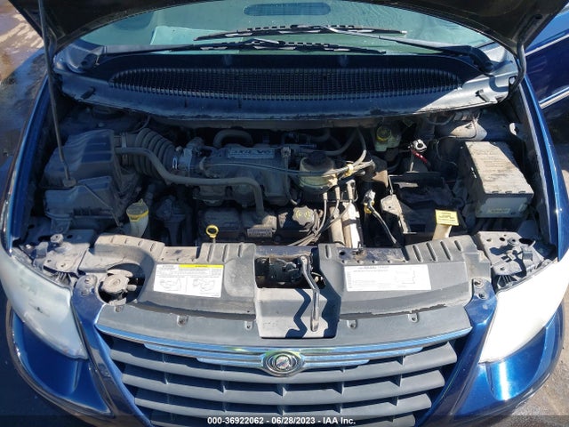 2005 CHRYSLER TOWN & COUNTRY TOURING VIN: 2C4GP54L95R101823