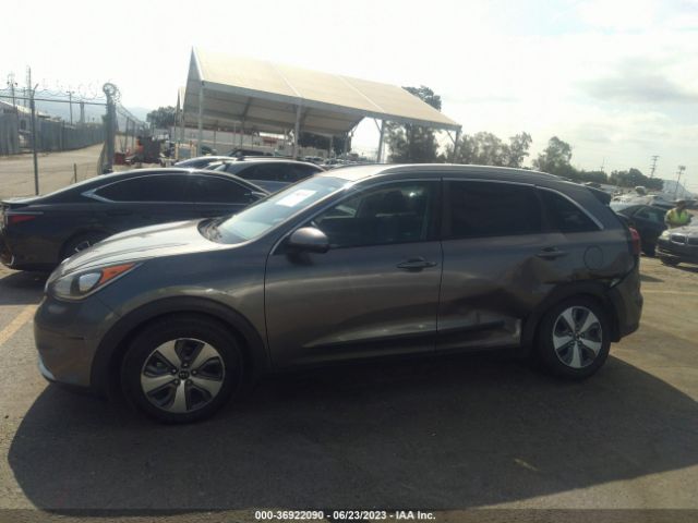 KNDCB3LCXJ5164696 KIA NIRO LX