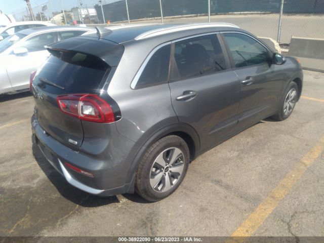 KNDCB3LCXJ5164696 KIA NIRO LX