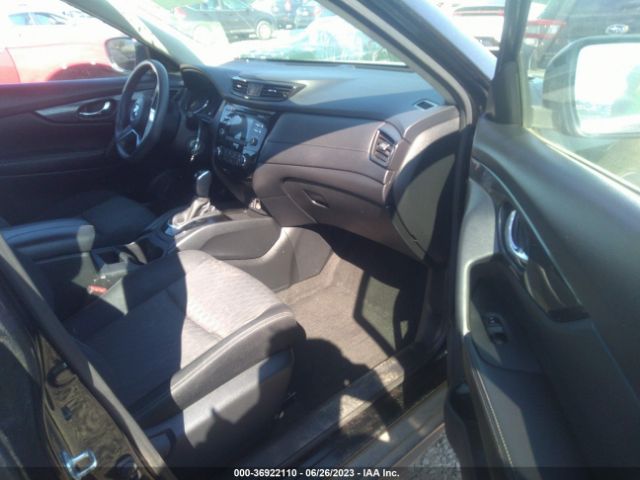 JN8AT2MV3HW015652 Nissan ROGUE S