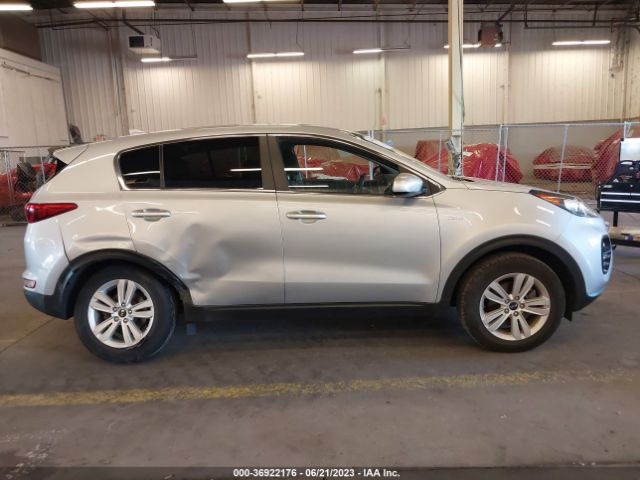 KNDPMCAC6H7121146 KIA Sportage Lx